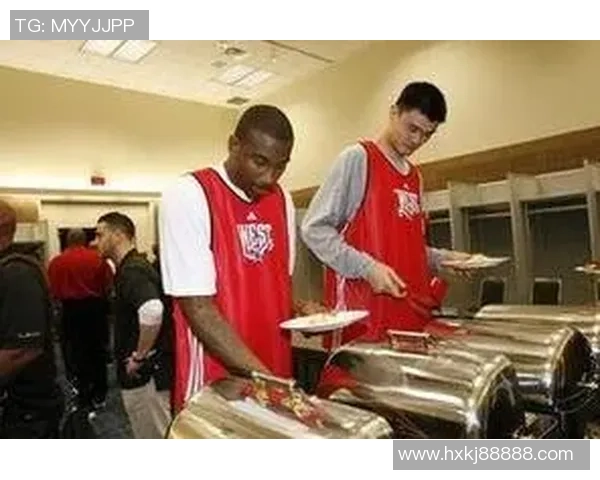 球星挑战吃辣美食引爆足球场内外热议激情四射