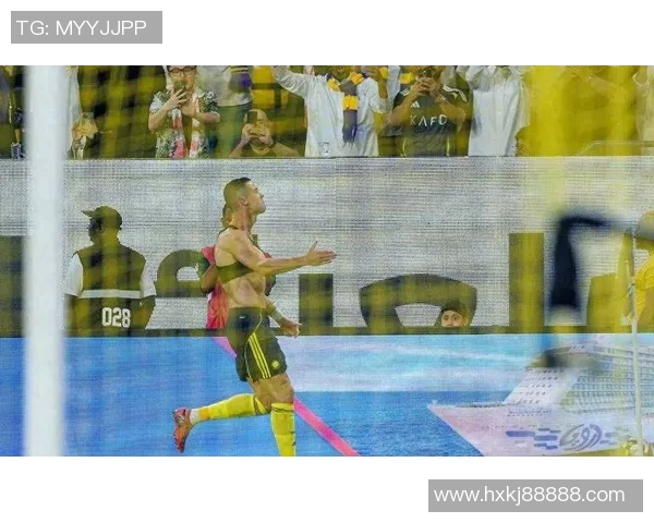 足球球星戴上安全帽的另类瞬间揭秘保护自己也能展现风采